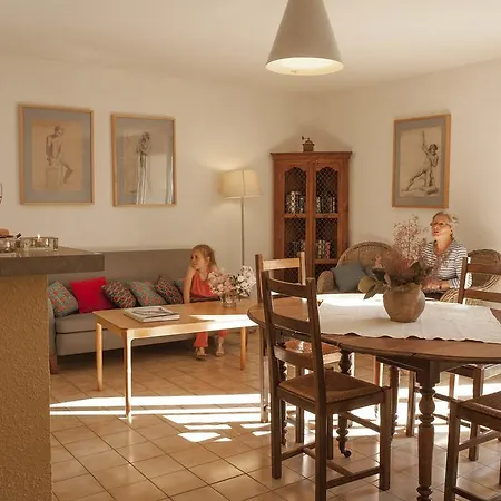 Chateau De La Motte - Entre Narbonne Et Le Canal Du Midi * Marcorignan