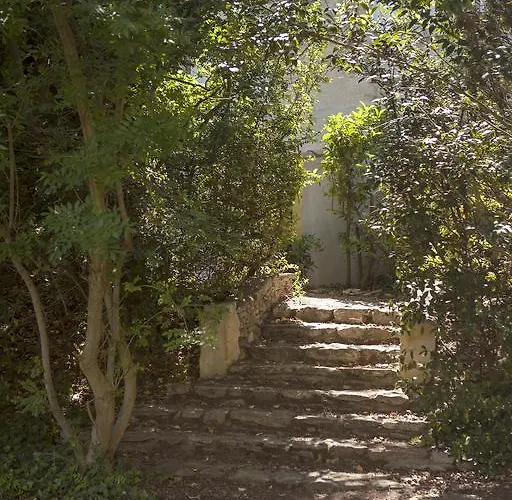 Chateau De La Motte - Entre Narbonne Et Le Canal Du Midi *